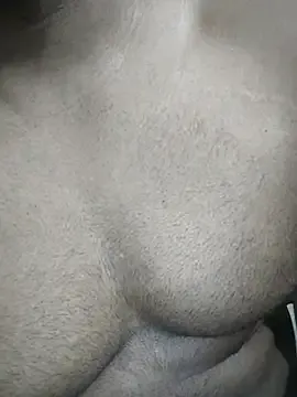 roouse – webcam model profile photo Image 14