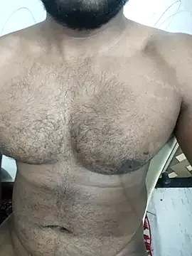 roouse – webcam model profile photo Image 4