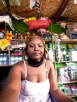 BrownieyQueen – webcam model profile photo Image 11