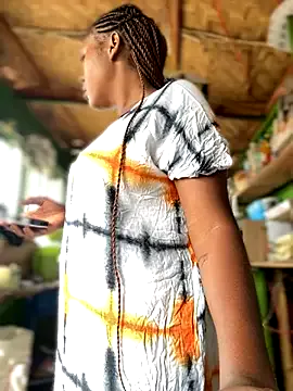 BrownieyQueen – webcam model profile photo Image 18