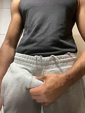 roouse – webcam model profile photo Image 19