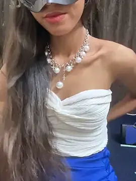 hina_porn – webcam model profile photo Image 7