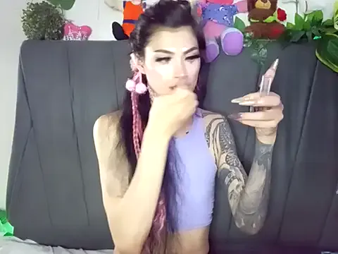 Awesomelusty – webcam model profile photo Image 7