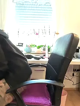 -MiaSweet- – webcam model profile photo Image 15