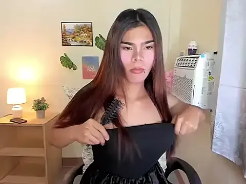 Yui-Ch – webcam model profile photo Image 8