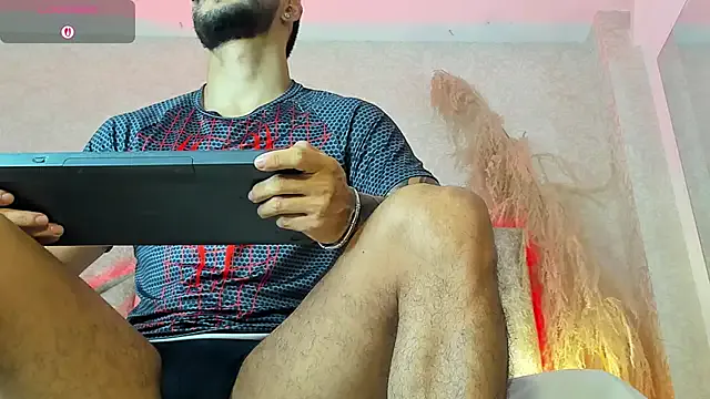 GouGou-111 – webcam model profile photo Image 16