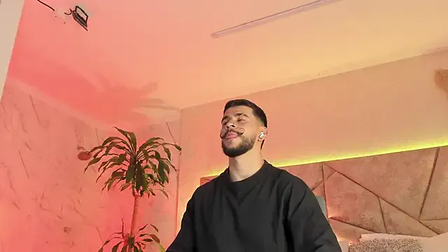 GouGou-111 – webcam model profile photo Image 19