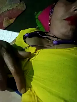 IsabelleBianchi – webcam model profile photo Image 5