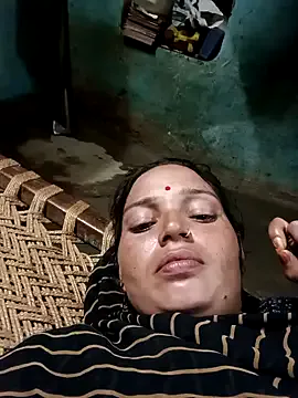 IsabelleBianchi – webcam model profile photo Image 7