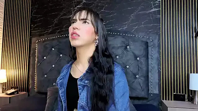 _Crystal_evains – webcam model profile photo Image 7