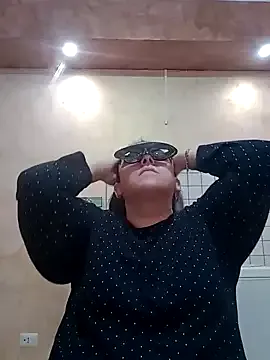 Dolcecurvy – webcam model profile photo