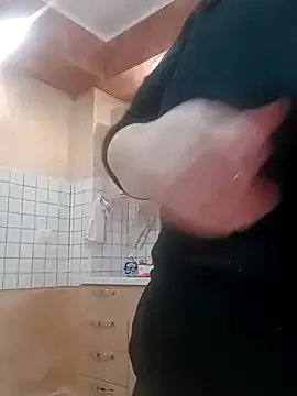 oxo_yuna_oxo – webcam model profile photo Image 3