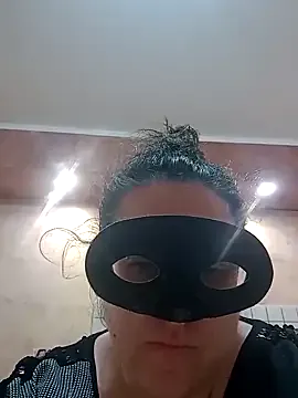 oxo_yuna_oxo – webcam model profile photo Image 4