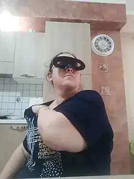 oxo_yuna_oxo – webcam model profile photo Image 9