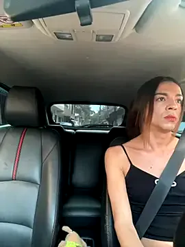 roouse – webcam model profile photo Image 4