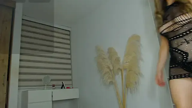 NaiaCollins – webcam model profile photo Image 15