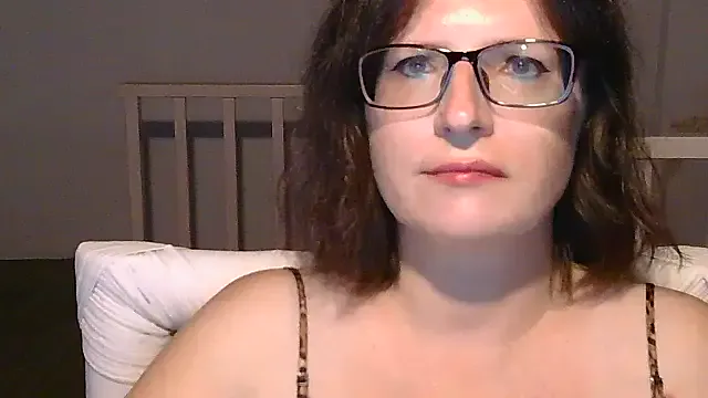 nathi_poyo – webcam model profile photo Image 2