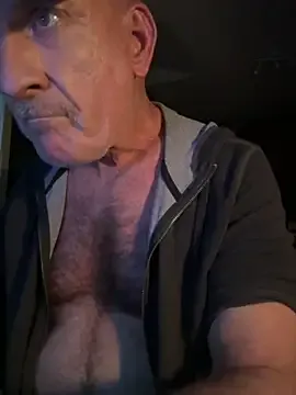 roouse – webcam model profile photo Image 14