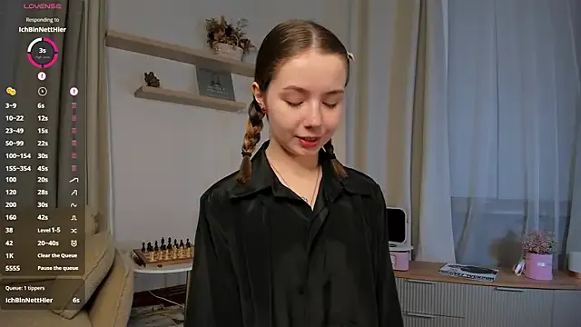 MollyTurbay – webcam model profile photo Image 12