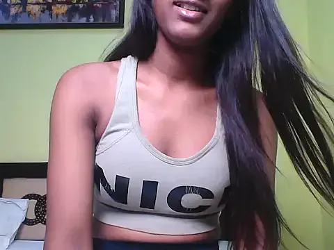Sofiyaa_39 – webcam model profile photo Image 7