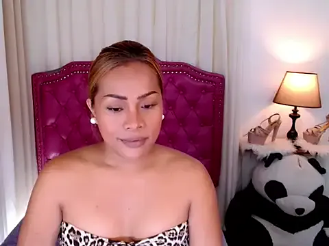 HotBella- – webcam model profile photo Image 5