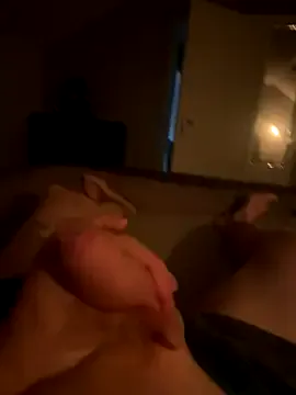 roouse – webcam model profile photo Image 13