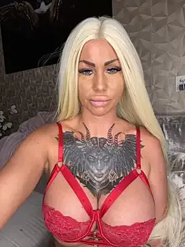 maataaan – webcam model profile photo Image 18