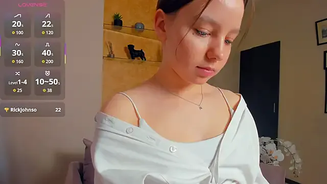 StellaFletcher – webcam model profile photo Image 17