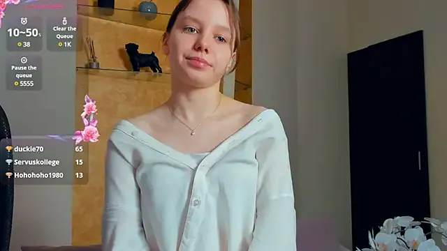 StellaFletcher – webcam model profile photo Image 8