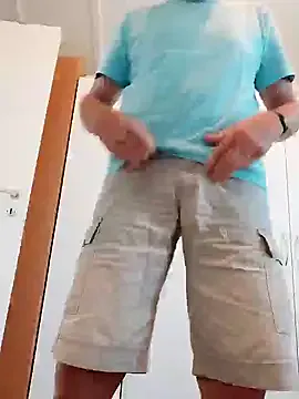 Yui-Ch – webcam model profile photo Image 4