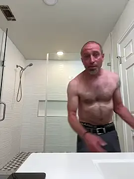 roouse – webcam model profile photo Image 3