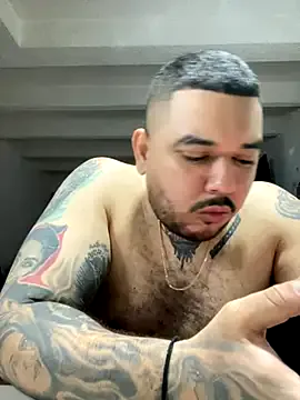  – webcam model profile photo Image 9