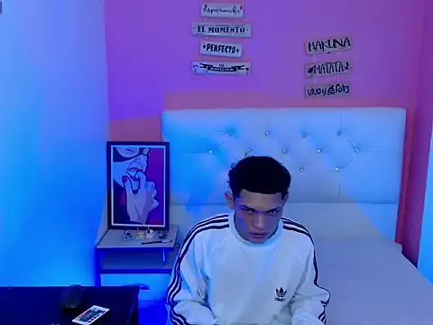 maataaan – webcam model profile photo Image 2