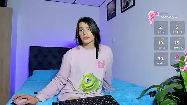 seraphine23 – webcam model profile photo Image 7