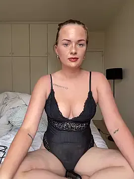 CleoLangley – webcam model profile photo Image 8