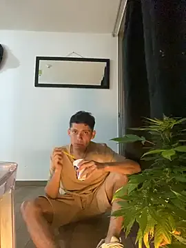 ErosVale – webcam model profile photo Image 15