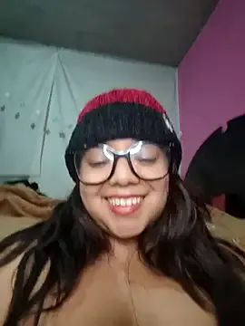 Your_Honeey – webcam model profile photo Image 2