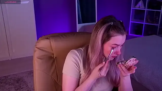 Yui-Ch – webcam model profile photo Image 10