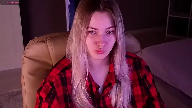 Yui-Ch – webcam model profile photo Image 11