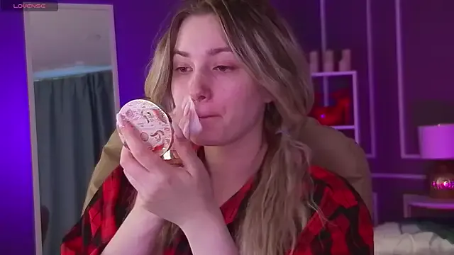 Yui-Ch – webcam model profile photo Image 6