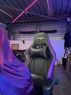 ElizaQueen777 – webcam model profile photo