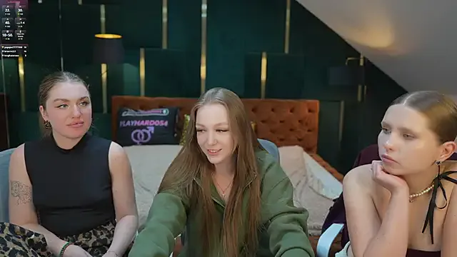 clarachanelricek – webcam model profile photo Image 5