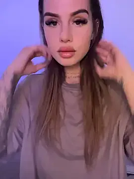 EmiliaCatalina Image 17
