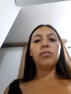  – webcam model profile photo Image 5