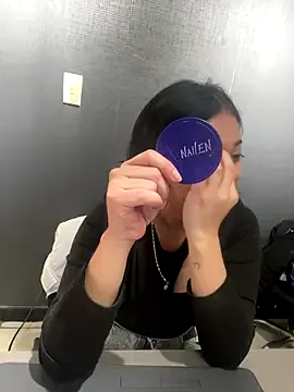 HotBella- – webcam model profile photo Image 13