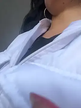 HotBella- – webcam model profile photo Image 17