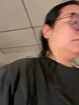 Yui-Ch – webcam model profile photo Image 7