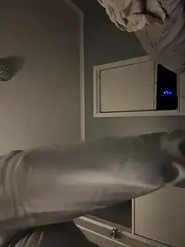 riya190 cam model Image 5