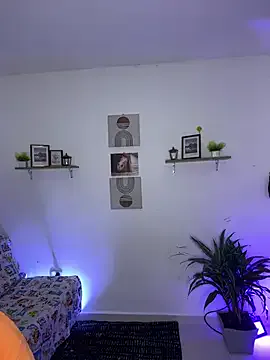 Sandra – webcam model profile photo Image 4