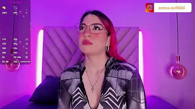 NicoletteBosch – webcam model profile photo Image 6